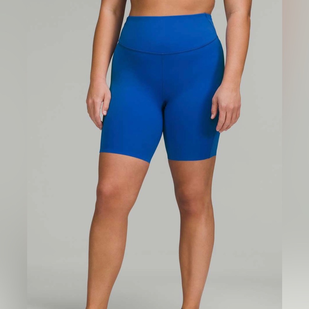 Lululemon Base Pace High-Rise Short 8"
Blazer Blue Tone